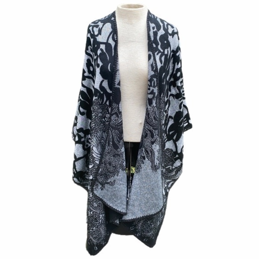 Charlie Paige Woven Jacquard Black & Gray Cape